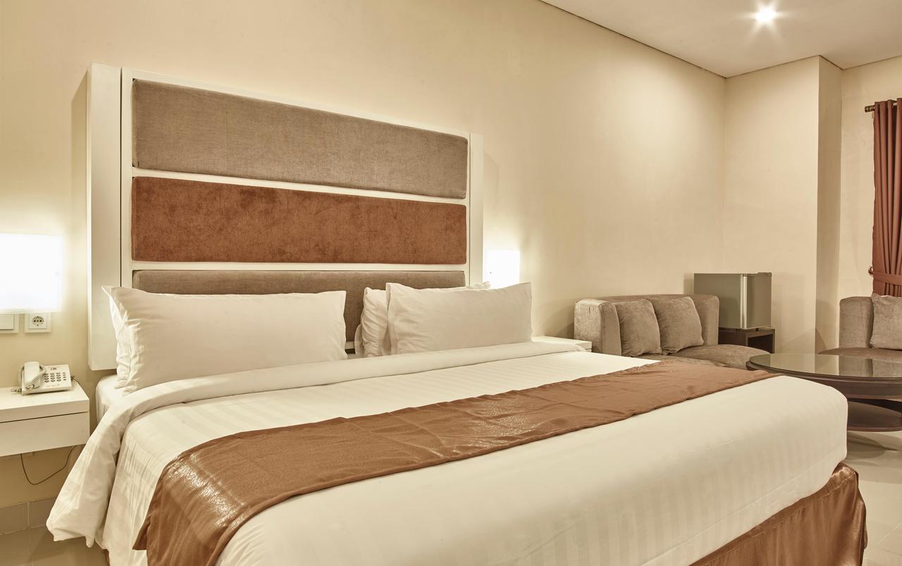 President Executive Club Hotel